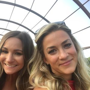 Meet your Posher, Carrie